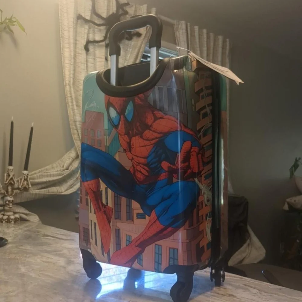 Ful vibrant spider